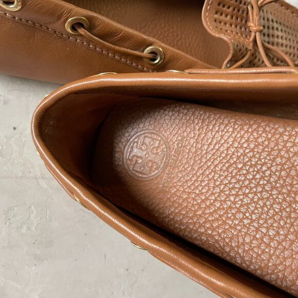 Tory Burch Tan Leather Quiet Luxury Preppy Driving Loafers Moccasins Flats 6.5 - Picture 5 of 11